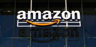 Amazon Secretly Covered for a Communist Party Icon's Book in Reviews