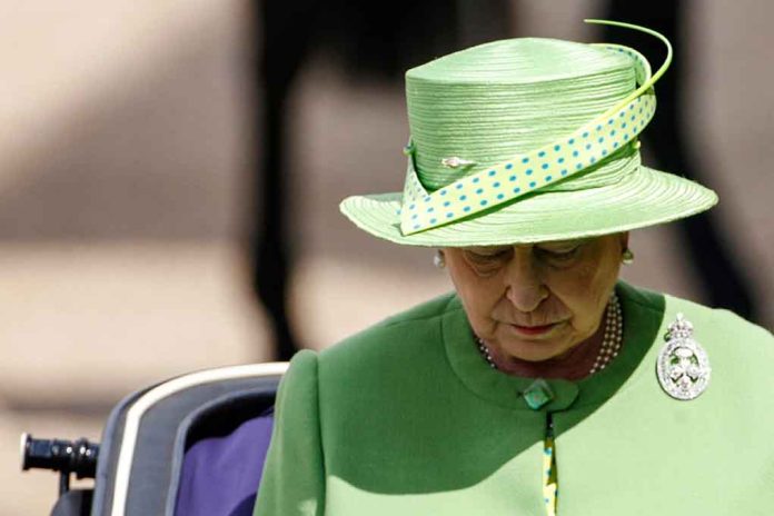 Queen Elizabeth Found Her Children’s Divorces "Deeply Upsetting"