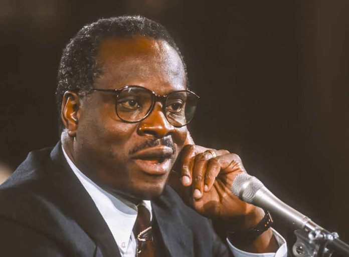White House Doesn't Mention Clarence Thomas' Illness Until Being Asked